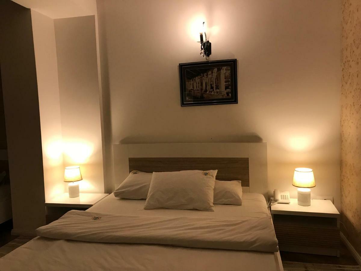 Apollonia Hotel Gjakova Bagian luar foto